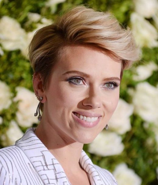 Buzz Cut Scarlett Johansson kurze Haare