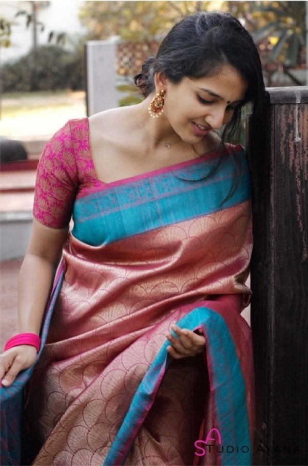 9. Für immer traditionelle Saris 2022