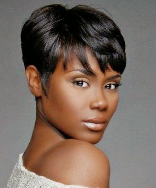 pflegeleichte kurze natürliche Haarschnitte für schwarze Frauen