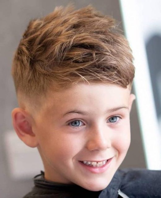 Beliebte Haarschnitte für 12-jährige Jungen