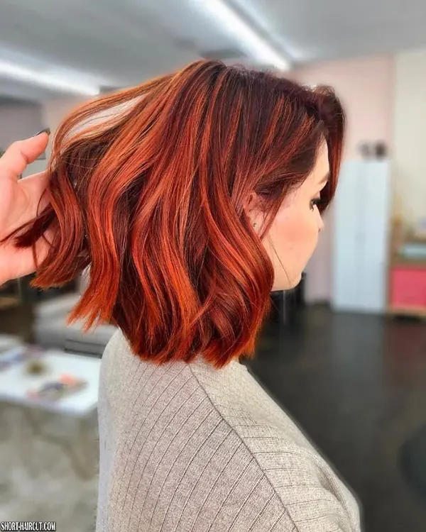 Rotes Ombre-Haar