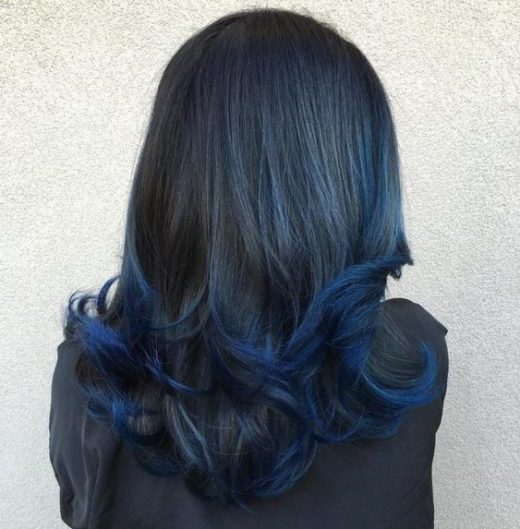 blaue schwarze haare