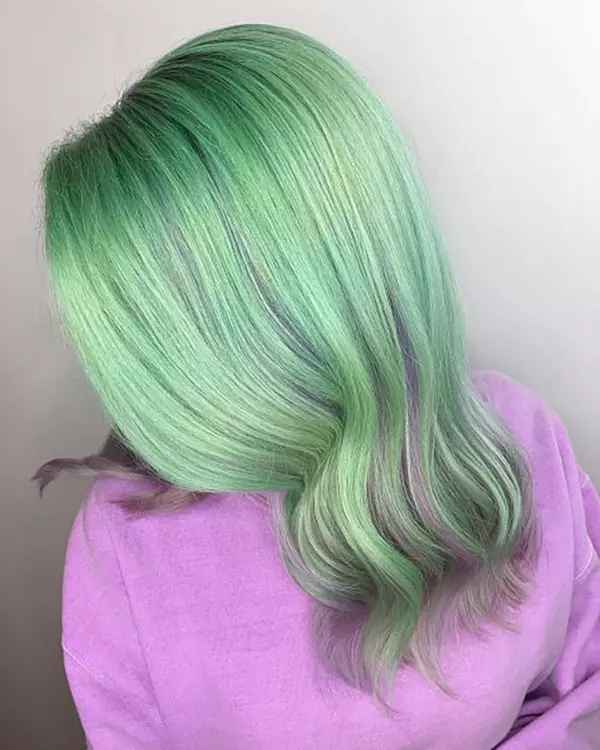 Grüne Haarfarbe