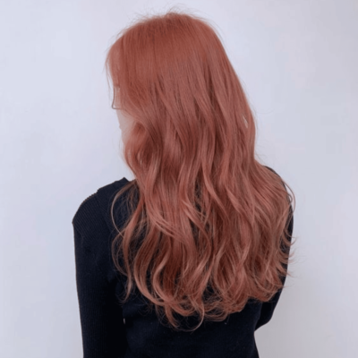 Erdbeerblonde Haarfarbe, die Ihren Look komplett verändert
