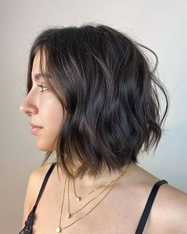 Einfache Frisuren für kurzes welliges Haar