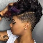 kurze natürliche Haarschnitte für schwarze Frauen