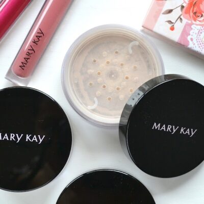 Make-up |  Mary Kay Silky Fixierpuder |  Kosmetischer Beweis
