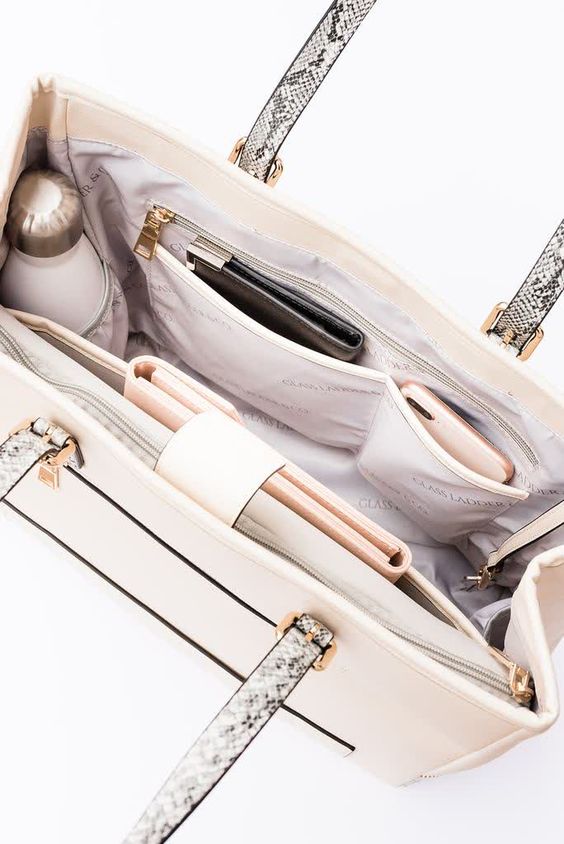 Editor’s Picks: Stylish Tote Bag With Laptop Compartment