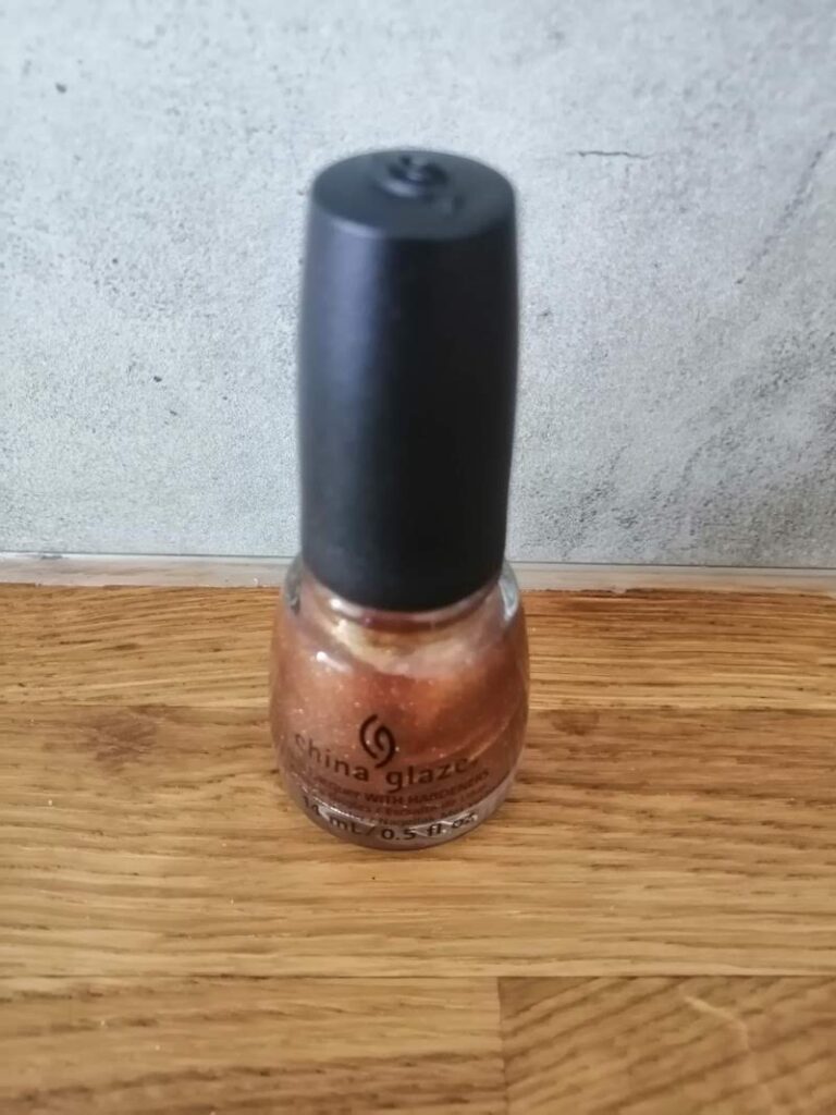 metallic-burnt-orange-nagellack-768x1024-1