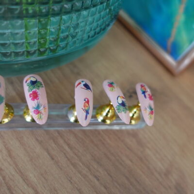 summer-nail-art-pink-2