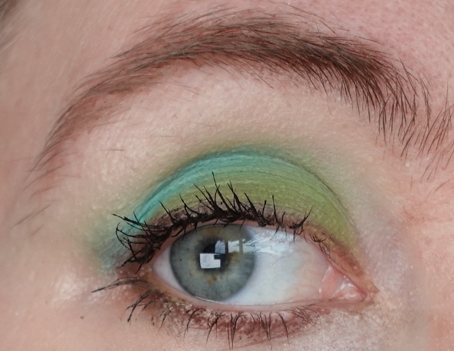 green-eyeshadow-look