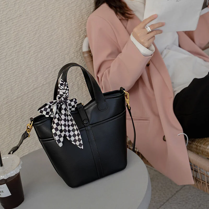 Jeulia Bucket Bag Handtasche aus echtem Leder mit Innentasche