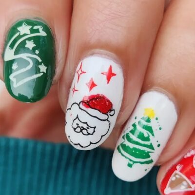 Süße weihnachtliche und winterliche Nail Art-Ideen für kurze Nägel
