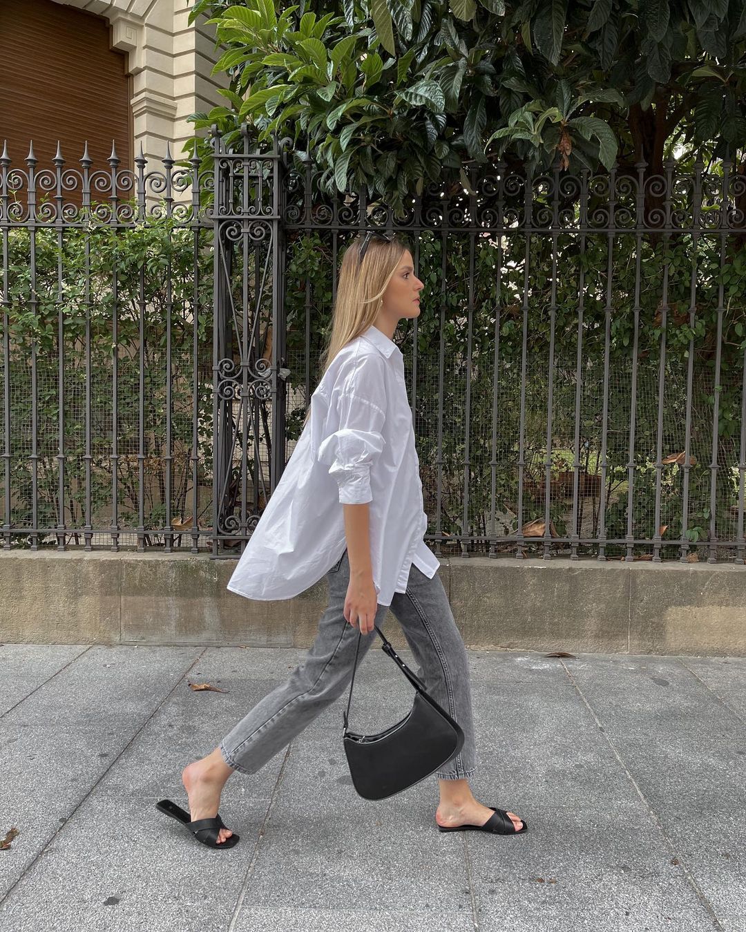 Effortless Ways To Style An Oversized Shirt In 2023