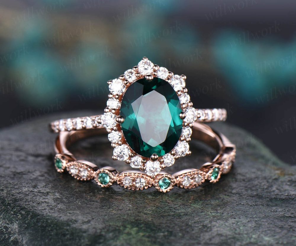 7 x 9 mm ovaler grüner Smaragd-Verlobungsring-Set Roségold Moissanite Halo Mai-Geburtsstein 2 Stück natürlicher Smaragd-Diamant-Hochzeits-Brautring-Set