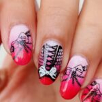 Einfache romantische Valentinstag-Nagelkunst-Ideen für lange Nägel