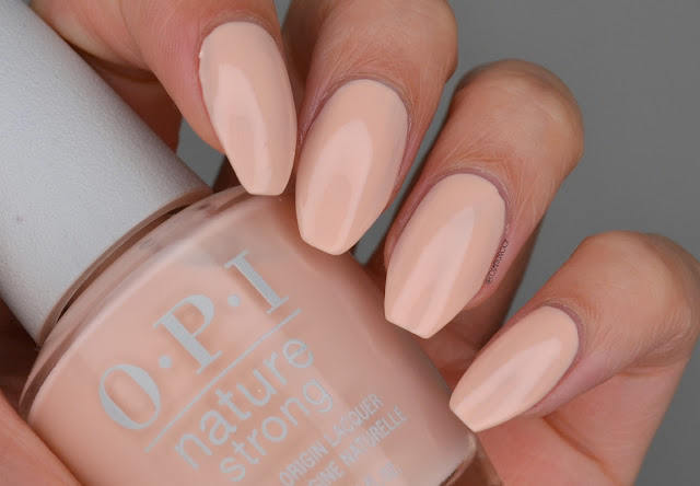 OPI Nature Strong A Clay im Life Swatch