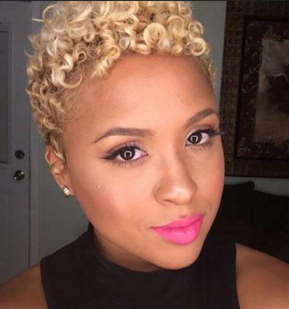 Afroamerikanische kurze blonde Frisur für schwarze Frauen