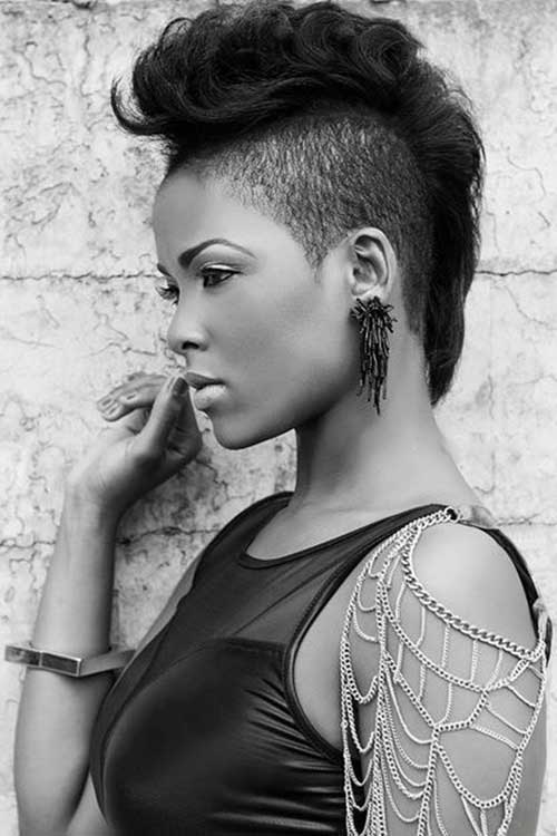 Mohawk-Frisuren für schwarze Frauen