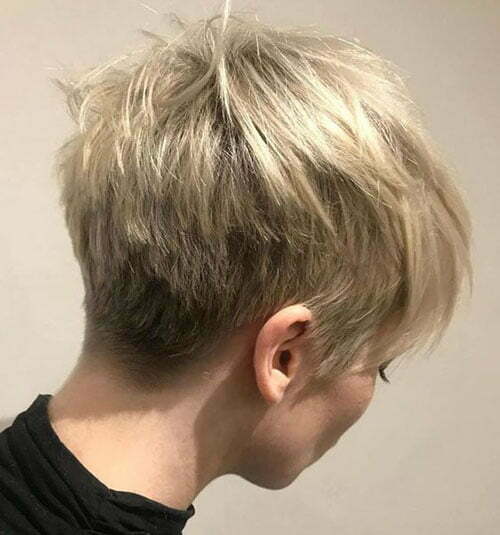 Kurze gerade spitz zulaufende blonde Haarschnitte-24