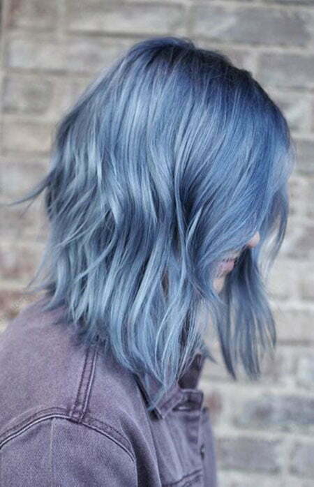 Haarblaue Farbe trocken