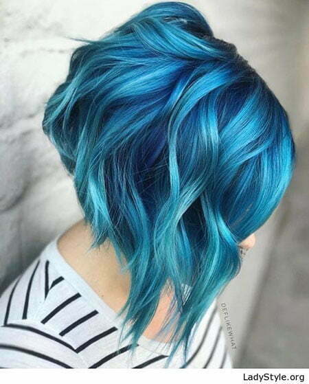 Haare blau kurz