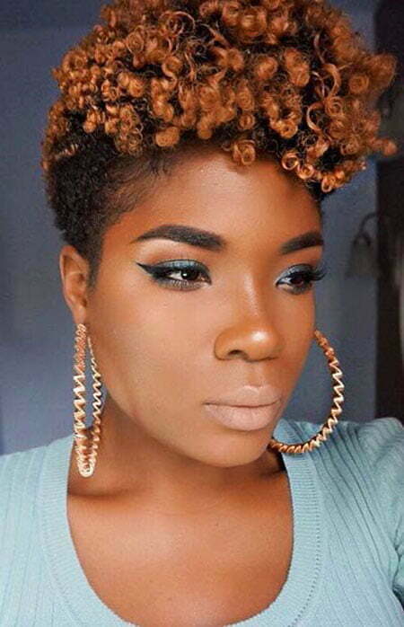 Karamelllocken, natürliches Haar für schwarze Frauen
