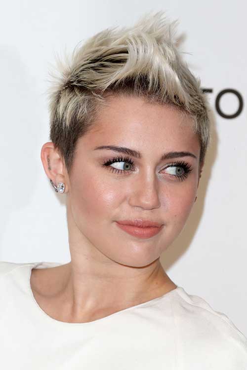 Miley Cyrus Spiked-Frisuren
