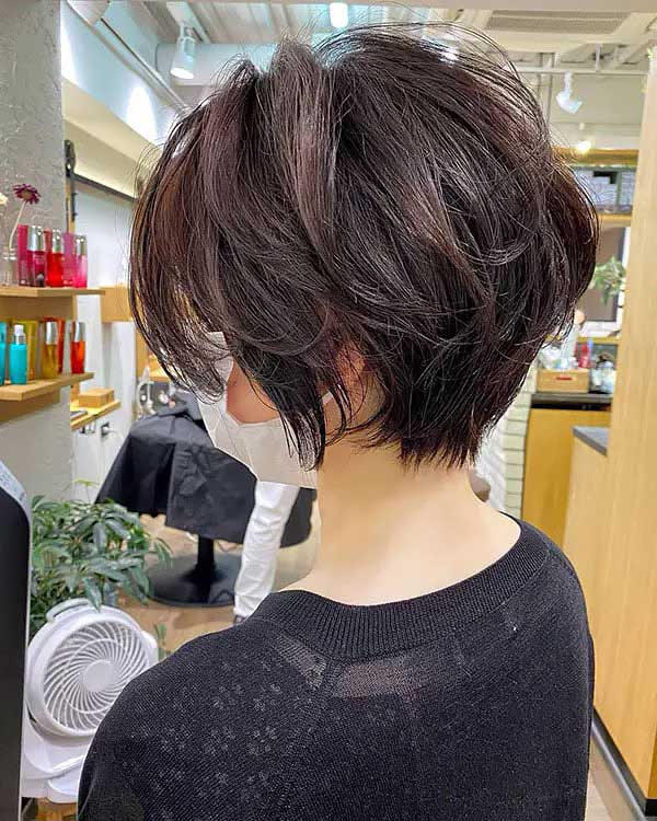 Asiatisches geschichtetes kurzes Haar
