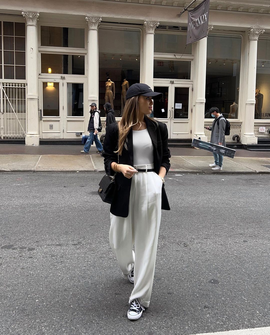 How To Style Black And White According To Fall 2023 Fashion Trends