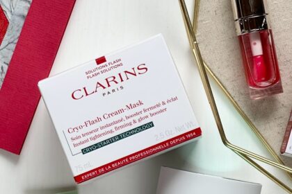 HAUTPFLEGE |  Clarins Cryo-Flash Cream Kalte Gesichtsmaske |  Kosmetischer Beweis