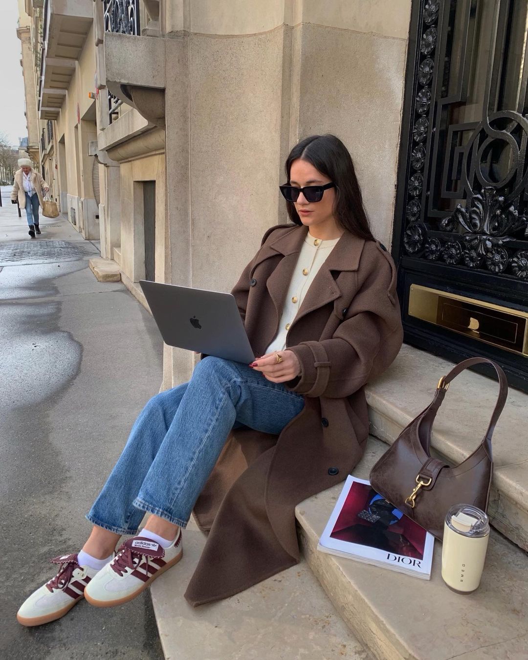 Spring Chic 2024: Smart Casual Work Outfit Ideas with Sneakers