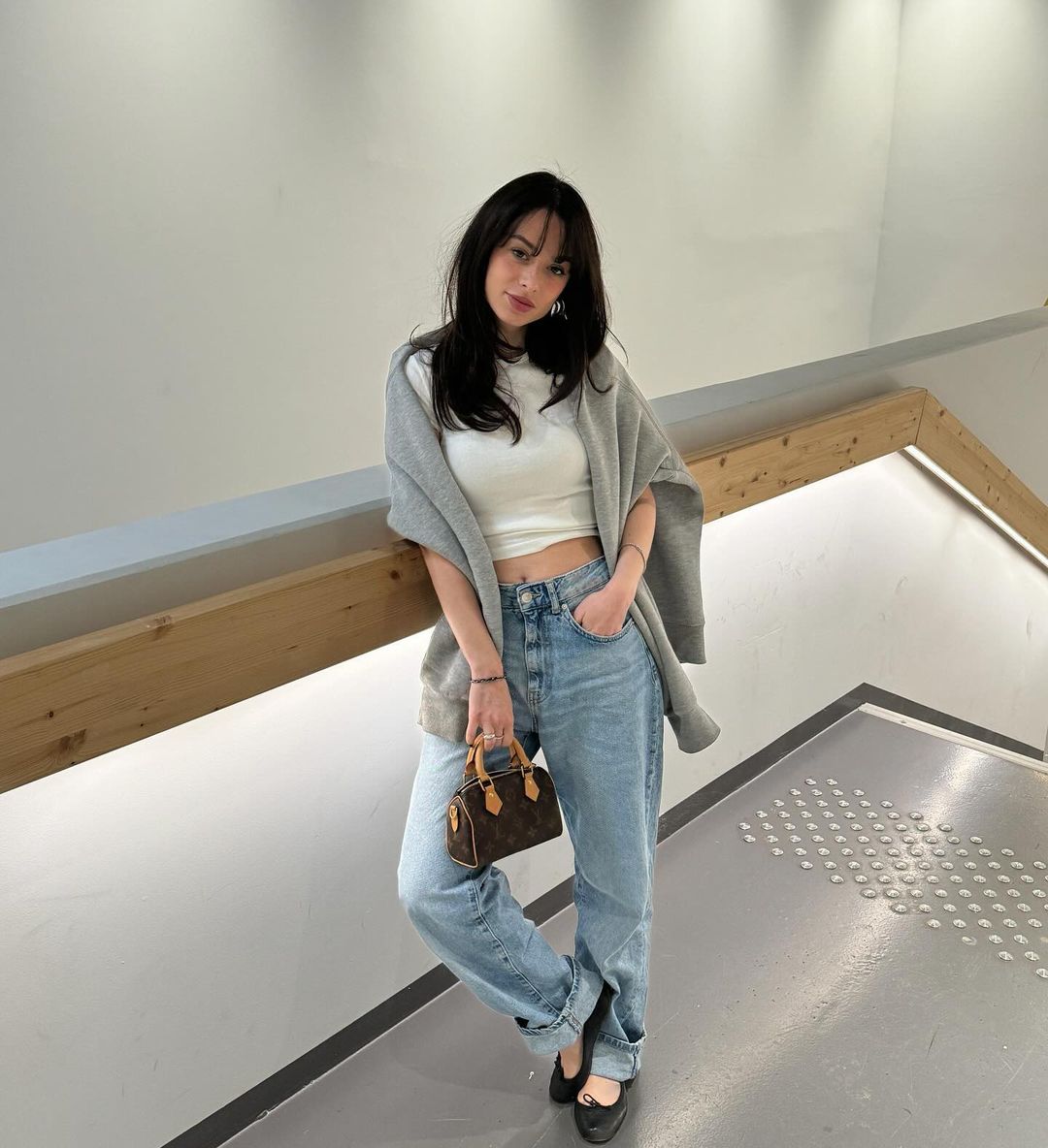 How to Style in Baggy Jeans Trend for Spring 2024